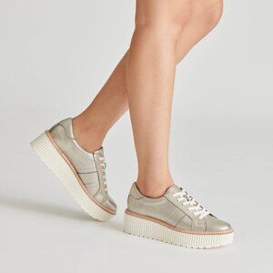 NEW DOLCE VITA Leather Tiger Sneakers in light gold for women 825 3t2